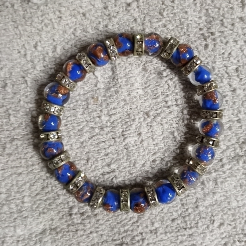 Silvertone blue copper crystal stretch beaded bracelet